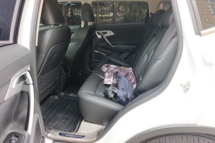 Used Geely Auto Emgrand X7 Sport 2016 1.8TD Automatic Smart Model Left Rear Seat