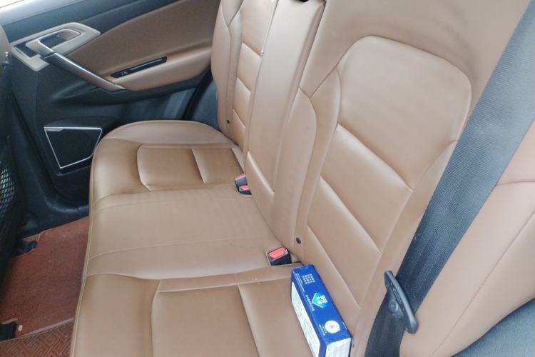 Used Geely Auto Emgrand X7 Sport 2016 1.8TD Automatic ZhiZun Version Left Rear Seat