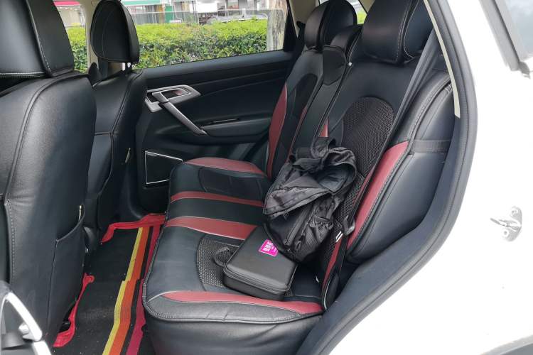 Used Geely Auto Emgrand X7 Sport 2016 1.8TD Automatic Smart Model Left Rear Seat