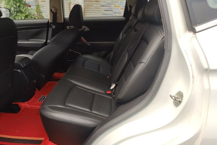 Used Geely Auto Emgrand X7 Sport 2016 2.0L Manual ZhiShang Version Left Rear Seat