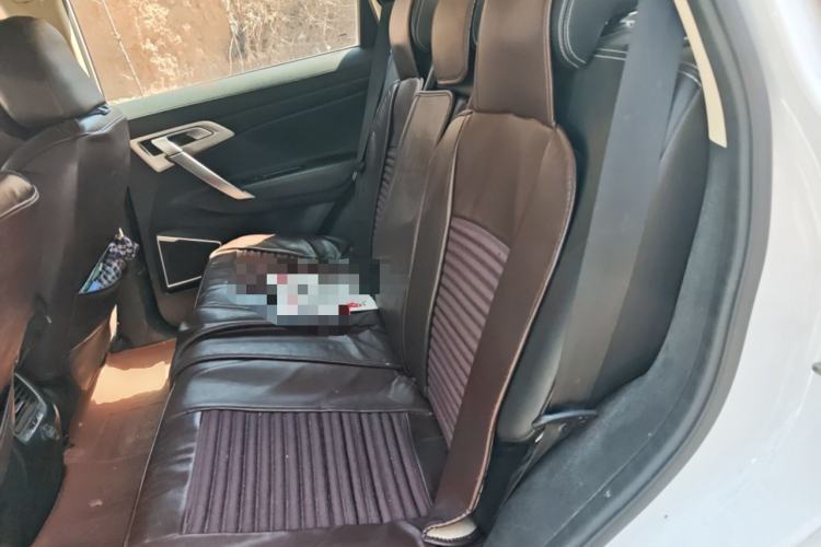 Used Geely Auto Emgrand X7 Sport 2016 1.8TD Automatic Smart Connectivity Version Left Rear Seat