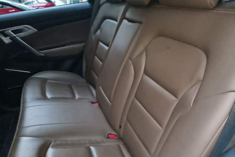 Used Geely Auto Emgrand X7 Sport 2016 1.8TD Automatic ZhiZun Version Left Rear Seat
