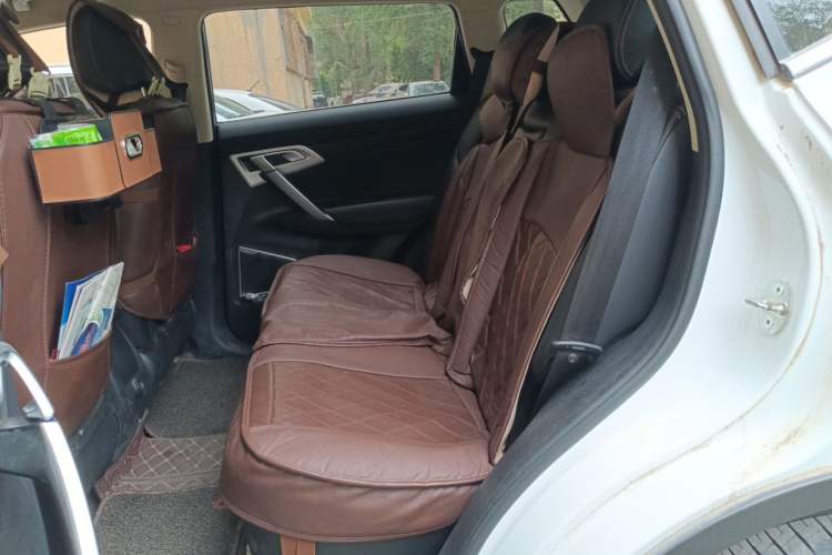Used Geely Auto Emgrand X7 Sport 2016 2.0L Manual Smart Connect Version Left Rear Seat