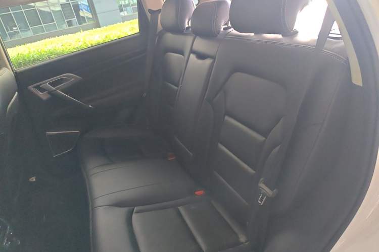 Used Geely Auto Emgrand X7 Sport 2016 1.8TD Automatic Smart Connectivity Version Left Rear Seat