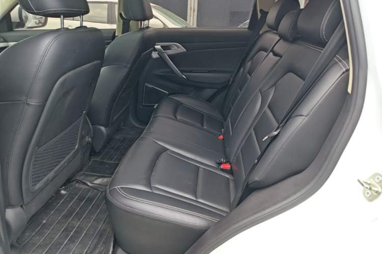 Used Geely Auto Emgrand X7 Sport 2016 2.0L Manual ZhiShang Version Left Rear Seat
