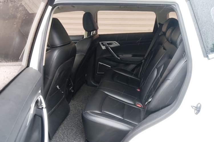 Used Geely Auto Emgrand X7 Sport 2016 1.8TD Automatic ZhiShang Model Left Rear Seat