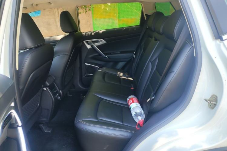Used Geely Auto Emgrand X7 Sport 2016 1.8TD Automatic Smart Connectivity Version Left Rear Seat