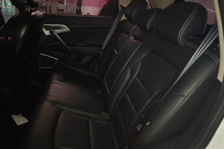 Used Geely Auto Emgrand X7 Sport 2016 1.8TD Automatic Smart Connectivity Version Left Rear Seat