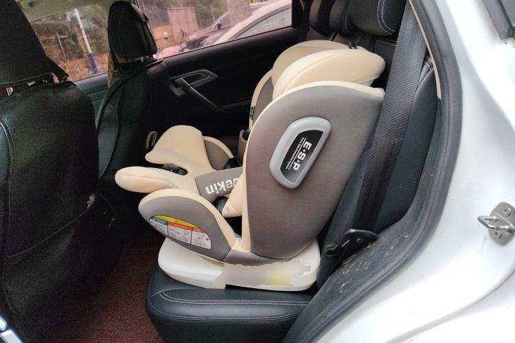 Used Geely Auto Emgrand X7 Sport 2016 1.8TD Automatic Smart Model Left Rear Seat