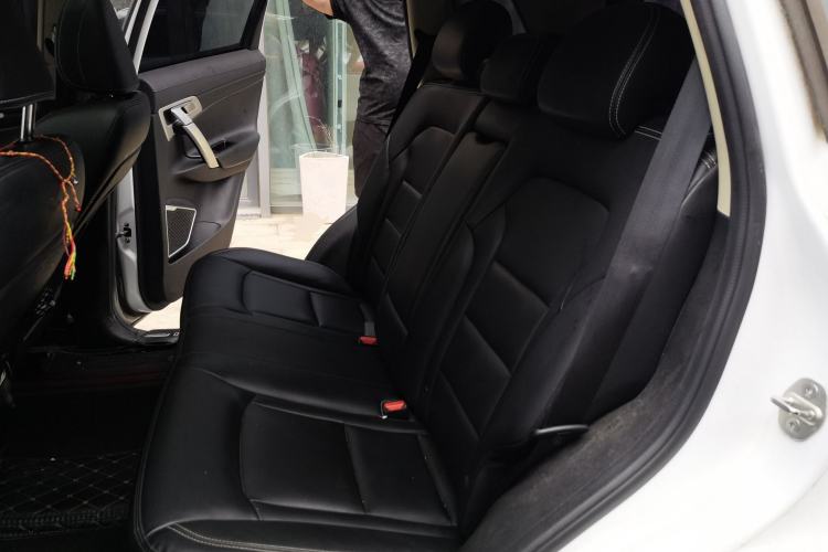 Used Geely Auto Emgrand X7 Sport 2016 1.8TD Automatic Smart Connectivity Version Left Rear Seat