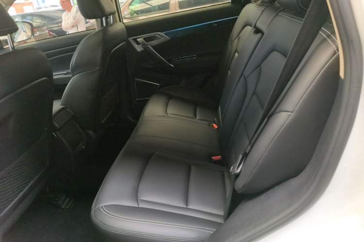 Used Geely Auto Emgrand X7 Sport 2016 2.0L Manual ZhiShang Version Left Rear Seat