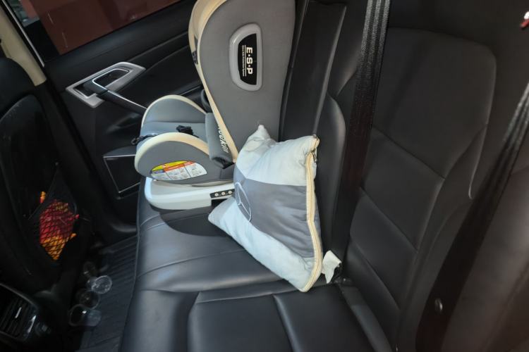 Used Geely Auto Emgrand X7 Sport 2016 1.8TD Automatic ZhiShang Model Left Rear Seat