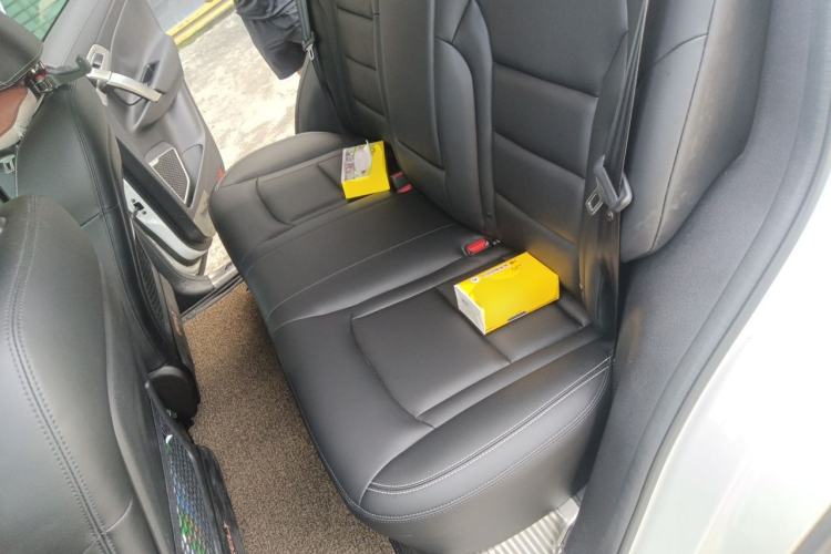 Used Geely Auto Emgrand X7 Sport 2016 1.8TD Automatic Smart Connectivity Version Left Rear Seat