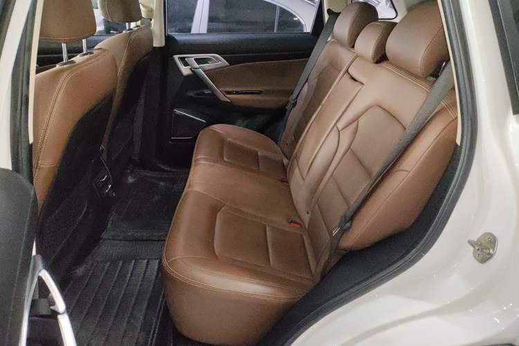 Used Geely Auto Emgrand X7 Sport 2016 1.8TD Automatic ZhiZun Version Left Rear Seat