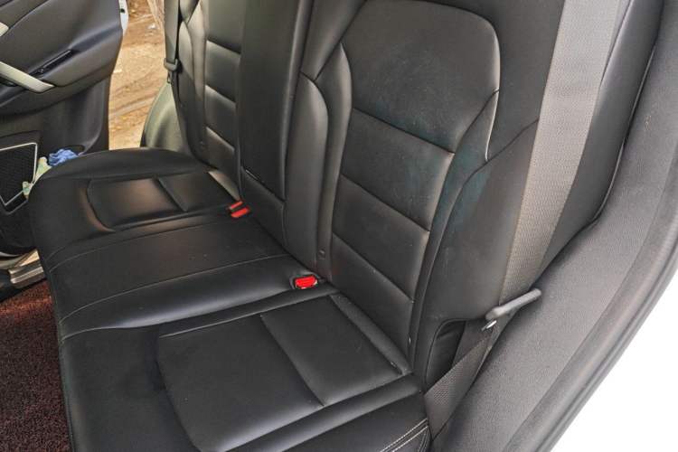 Used Geely Auto Emgrand X7 Sport 2016 1.8TD Automatic Smart Model Left Rear Seat