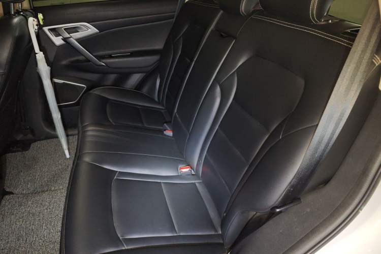 Used Geely Auto Emgrand X7 Sport 2016 1.8TD Automatic Smart Model Left Rear Seat