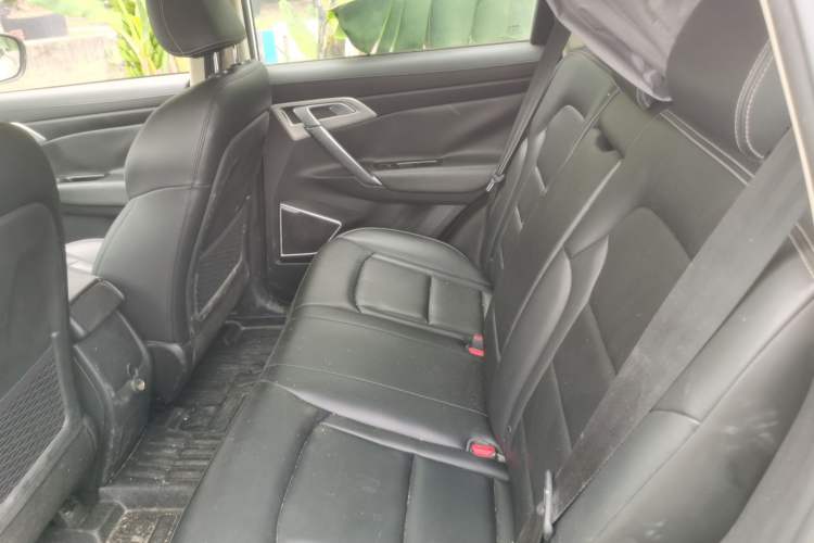 Used Geely Auto Emgrand X7 Sport 2016 2.0L Manual ZhiShang Version Left Rear Seat