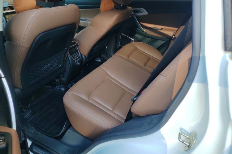 Used Geely Auto Emgrand X7 Sport 2016 1.8TD Automatic ZhiZun Version Left Rear Seat