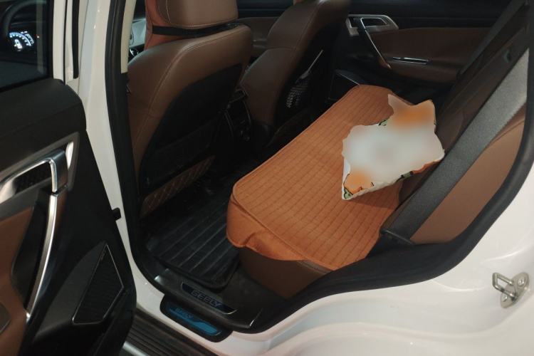 Used Geely Auto Emgrand X7 Sport 2016 1.8TD Automatic ZhiZun Version Left Rear Seat