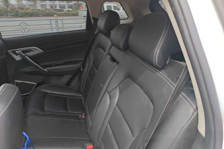 Used Geely Auto Emgrand X7 Sport 2016 2.0L Manual Smart Connect Version Left Rear Seat