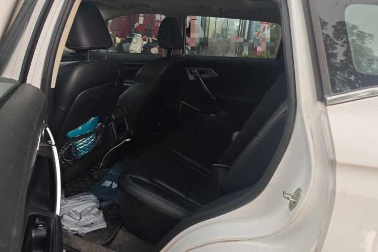 Used Geely Auto Emgrand X7 Sport 2016 1.8TD Automatic Smart Connectivity Version Left Rear Seat