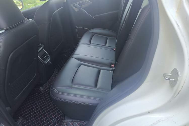 Used Geely Auto Emgrand X7 Sport 2016 1.8TD Automatic Smart Model Left Rear Seat