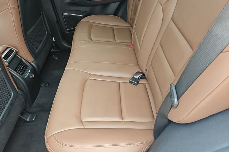Used Geely Auto Emgrand X7 Sport 2016 1.8TD Automatic ZhiZun Version Left Rear Seat