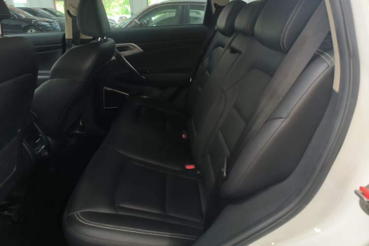 Used Geely Auto Emgrand X7 Sport 2016 1.8TD Automatic Smart Connectivity Version Left Rear Seat