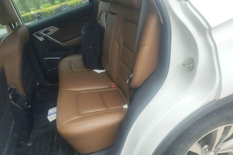 Used Geely Auto Emgrand X7 Sport 2016 1.8TD Automatic ZhiZun Version Left Rear Seat