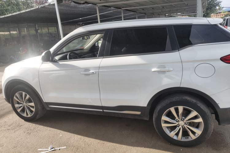 Used Geely Auto Emgrand X7 Sport 2016 2.0L Manual Smart Connect Version Left Side