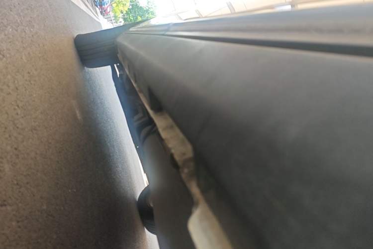 Used Geely Auto Emgrand X7 Sport 2016 1.8TD Automatic Smart Connectivity Version Left Side Sill
