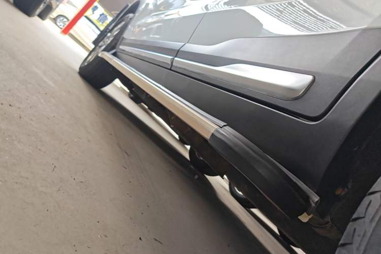 Used Geely Auto Emgrand X7 Sport 2016 2.0L Manual ZhiShang Version Left Side Sill