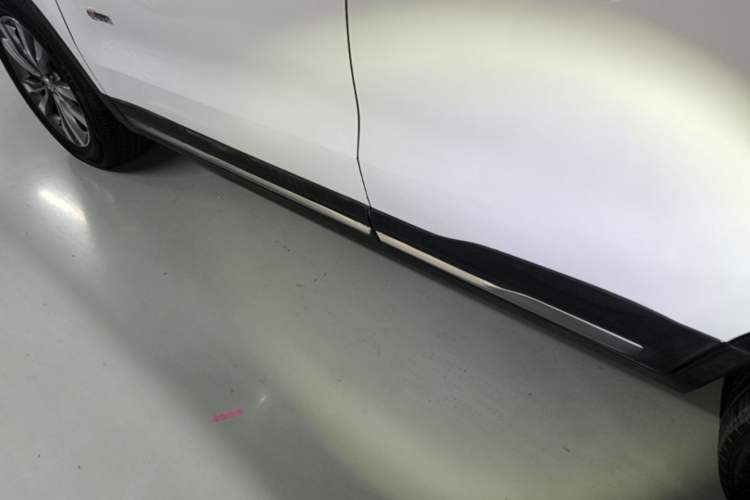 Used Geely Auto Emgrand X7 Sport 2016 1.8TD Automatic ZhiZun Version Left Side Sill