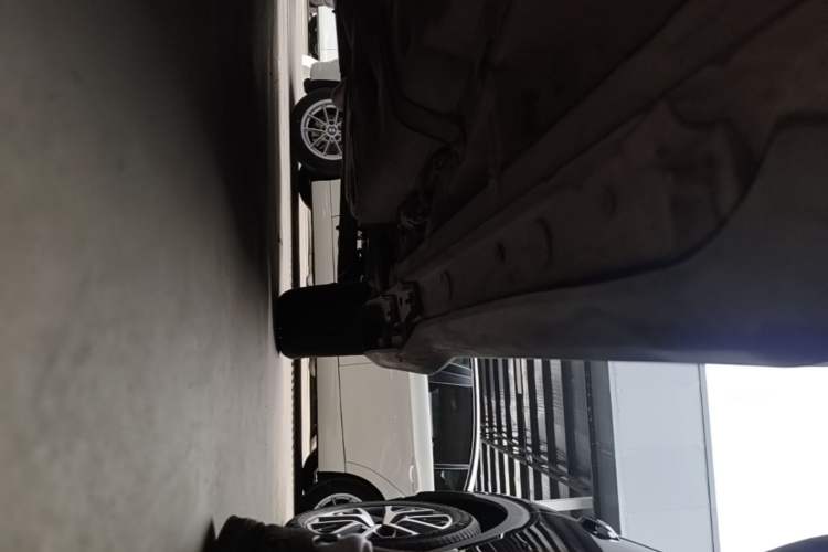 Used Geely Auto Emgrand X7 Sport 2016 1.8TD Automatic Smart Model Left Side Sill