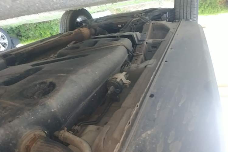 Used Geely Auto Emgrand X7 Sport 2016 1.8TD Automatic Smart Connectivity Version Left Side Sill