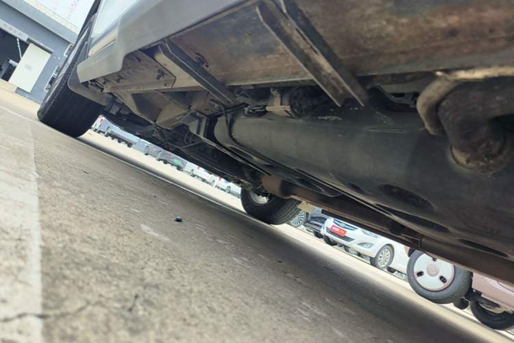Used Geely Auto Emgrand X7 Sport 2016 1.8TD Automatic ZhiZun Version Left Side Sill