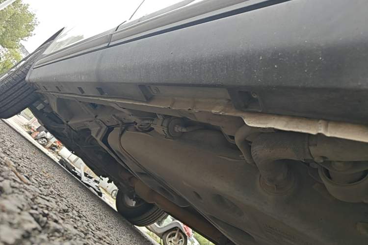 Used Geely Auto Emgrand X7 Sport 2016 2.0L Manual Smart Connect Version Left Side Sill