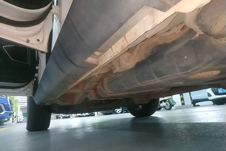 Used Geely Auto Emgrand X7 Sport 2016 1.8TD Automatic Smart Model Left Side Sill