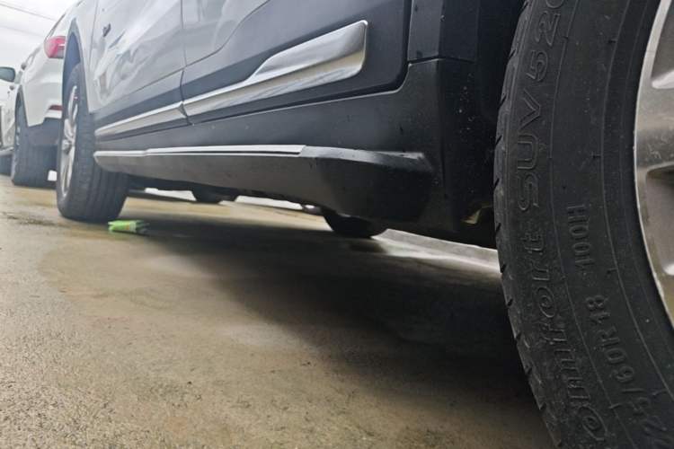 Used Geely Auto Emgrand X7 Sport 2016 1.8TD Automatic Smart Connectivity Version Left Side Sill