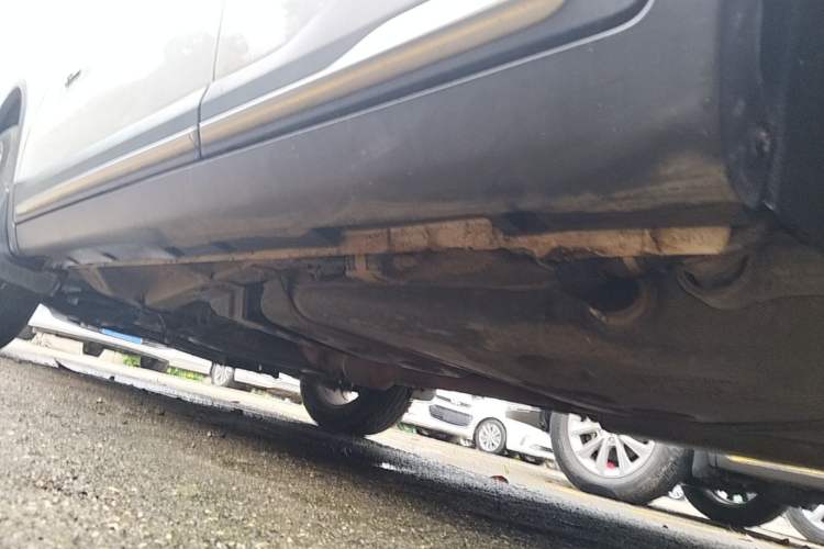 Used Geely Auto Emgrand X7 Sport 2016 1.8TD Automatic Smart Connectivity Version Left Side Sill