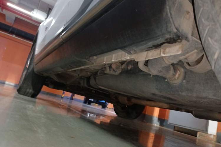 Used Geely Auto Emgrand X7 Sport 2016 1.8TD Automatic Smart Connectivity Version Left Side Sill