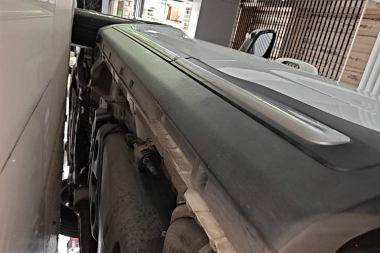 Used Geely Auto Emgrand X7 Sport 2016 1.8TD Automatic Smart Model Left Side Sill