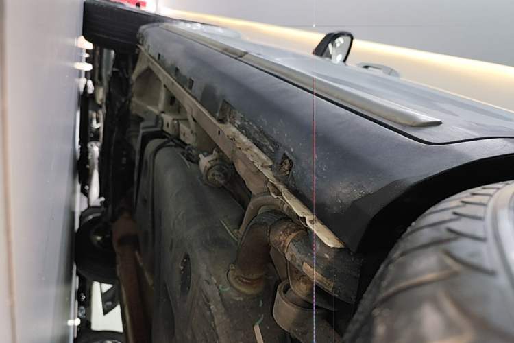 Used Geely Auto Emgrand X7 Sport 2016 1.8TD Automatic Smart Connectivity Version Left Side Sill