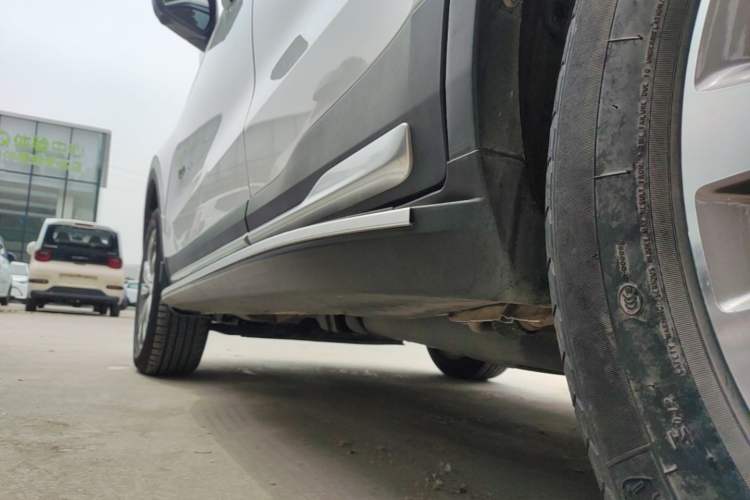 Used Geely Auto Emgrand X7 Sport 2016 1.8TD Automatic Smart Model Left Side Sill