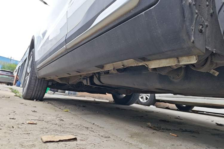 Used Geely Auto Emgrand X7 Sport 2016 2.0L Manual ZhiShang Version Left Side Sill