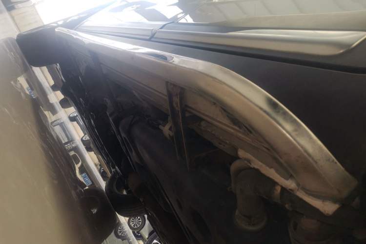 Used Geely Auto Emgrand X7 Sport 2016 1.8TD Automatic All-Wheel-Drive ZhiZun Edition Left Side Sill
