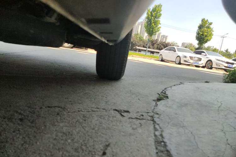 Used Geely Auto Emgrand X7 Sport 2016 2.0L Manual ZhiShang Version Left Side Sill