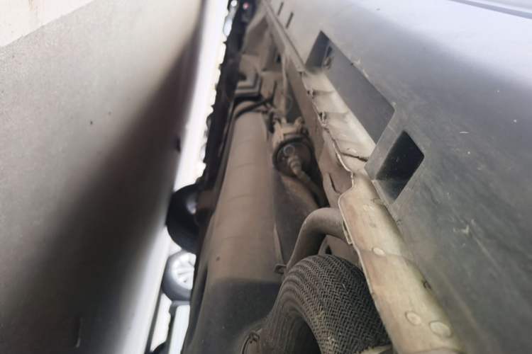 Used Geely Auto Emgrand X7 Sport 2016 1.8TD Automatic ZhiZun Version Left Side Sill