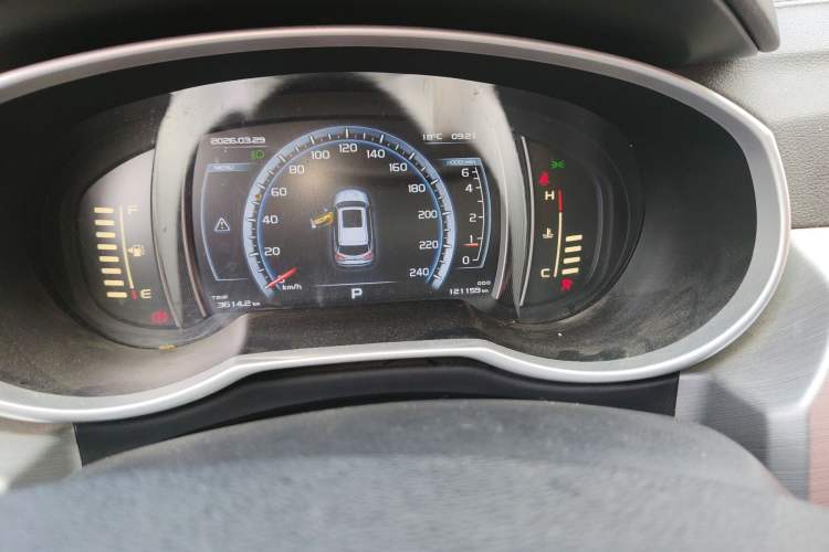 Used Geely Auto Emgrand X7 Sport 2016 1.8TD Automatic ZhiZun Version Odometer Close Up