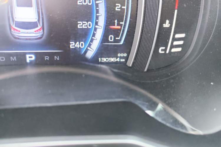 Used Geely Auto Emgrand X7 Sport 2016 1.8TD Automatic ZhiZun Version Odometer Close Up